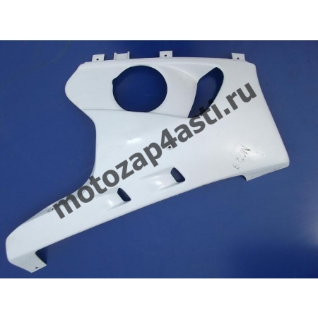Правый нижний боковой мотопластик Honda CBR400 NC29. Правый нижний боковой мотопластик Honda CBR400 NC29.