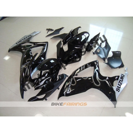 Комплекты пластика Suzuki GSXR600-750 06-07 Черный с белым огнем.