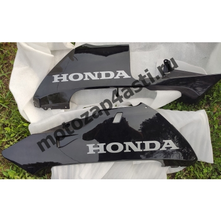 нижний боковой пластик Honda CBR600rr 2003-2006 Черного цвета Honda. нижний боковой пластик Honda CBR600rr 2003-2006 Черного цвета Honda.